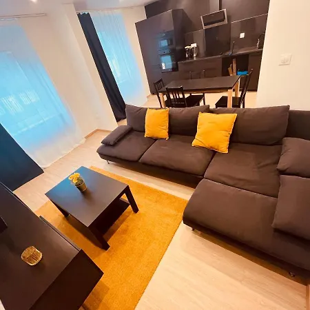 Petit 101 아파트 *