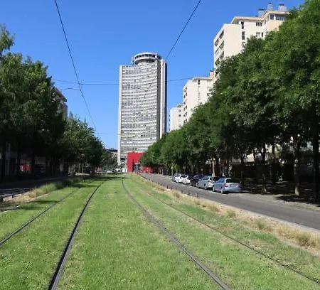 Petit 101 아파트 *